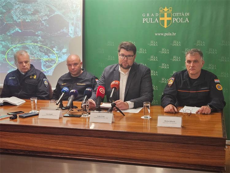 Slika /2025/pressica bomba3.jpg